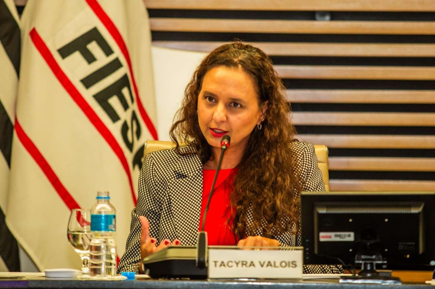 Vice-presidente da Abrig, Tacyra Valois é nomeada diretora do DECOMSAÚDE da FIESP